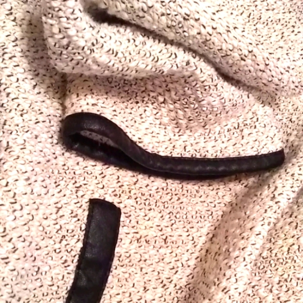 Asymmetrical Cardigan LG - Picture 5 of 6